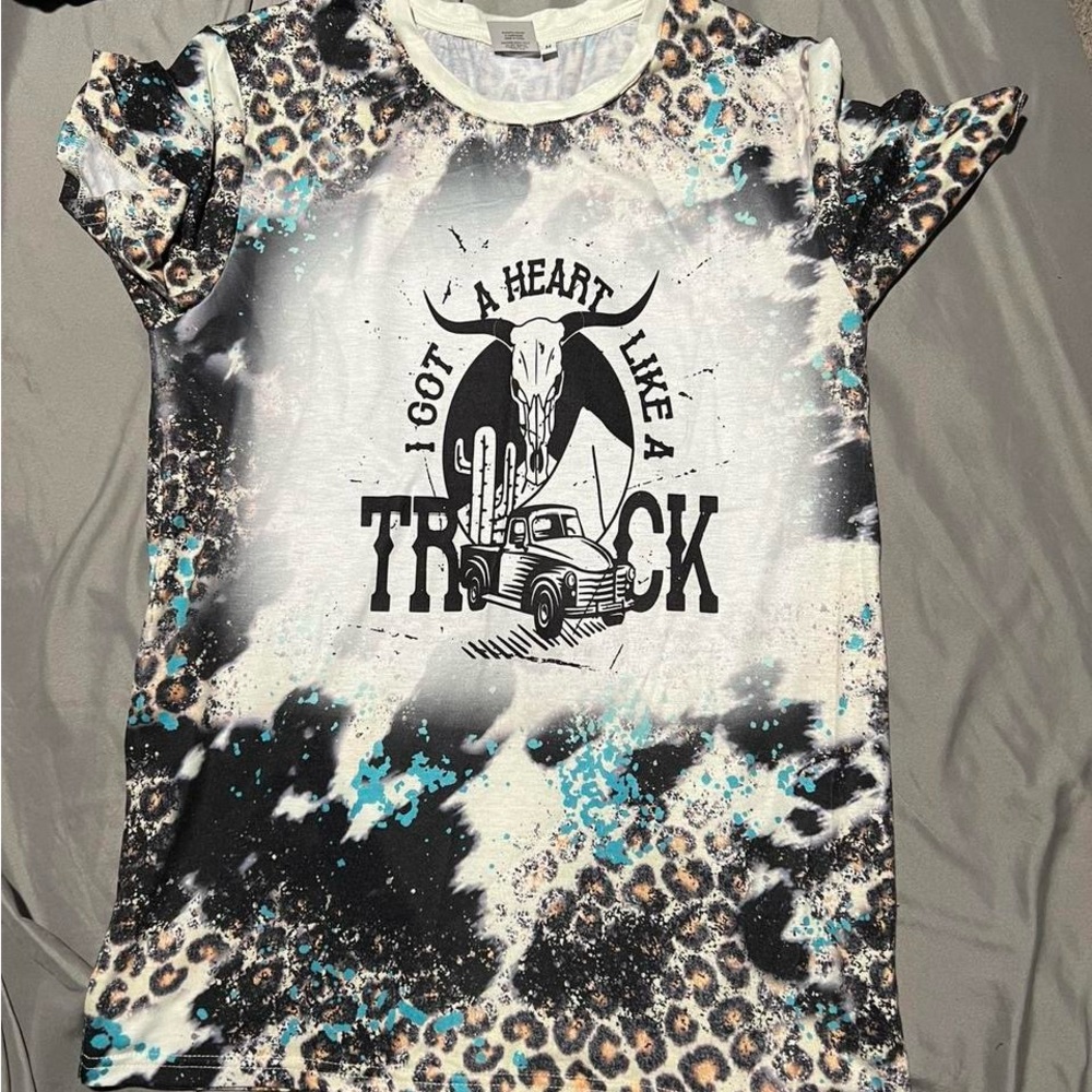 Black and White Short Sleeve Tee with Graphic Print